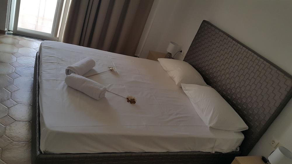 法里拉基 玛如拉布鲁旅馆酒店 外观 照片